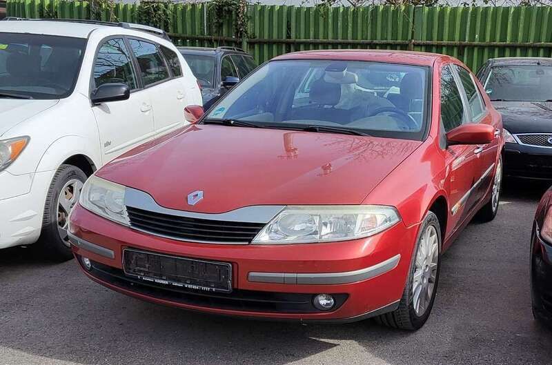 Rot Gebraucht 2002 Renault Laguna II Limousine | 1.300 € (Guter Preis) - Bild 1/4