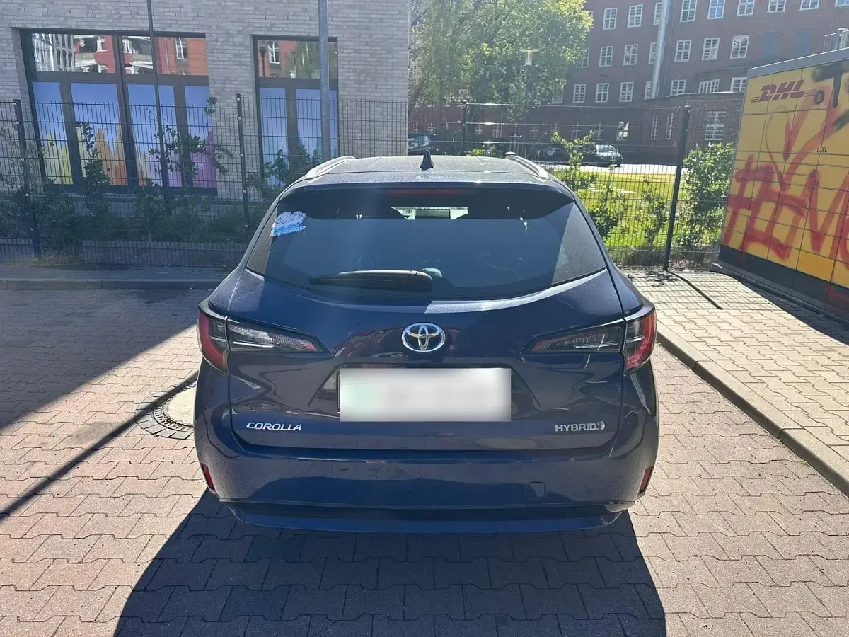 Gebraucht Toyota Corolla Hybrid 98 PS (72 kW) 2019 Blau Kombi