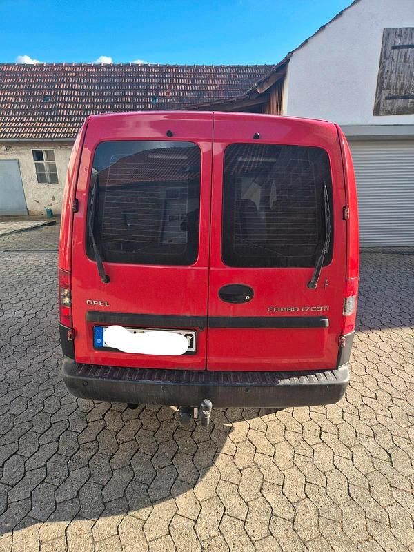 Gebraucht Opel Combo 105 PS (77 kW) 2010 Rot Van / Kleinbus