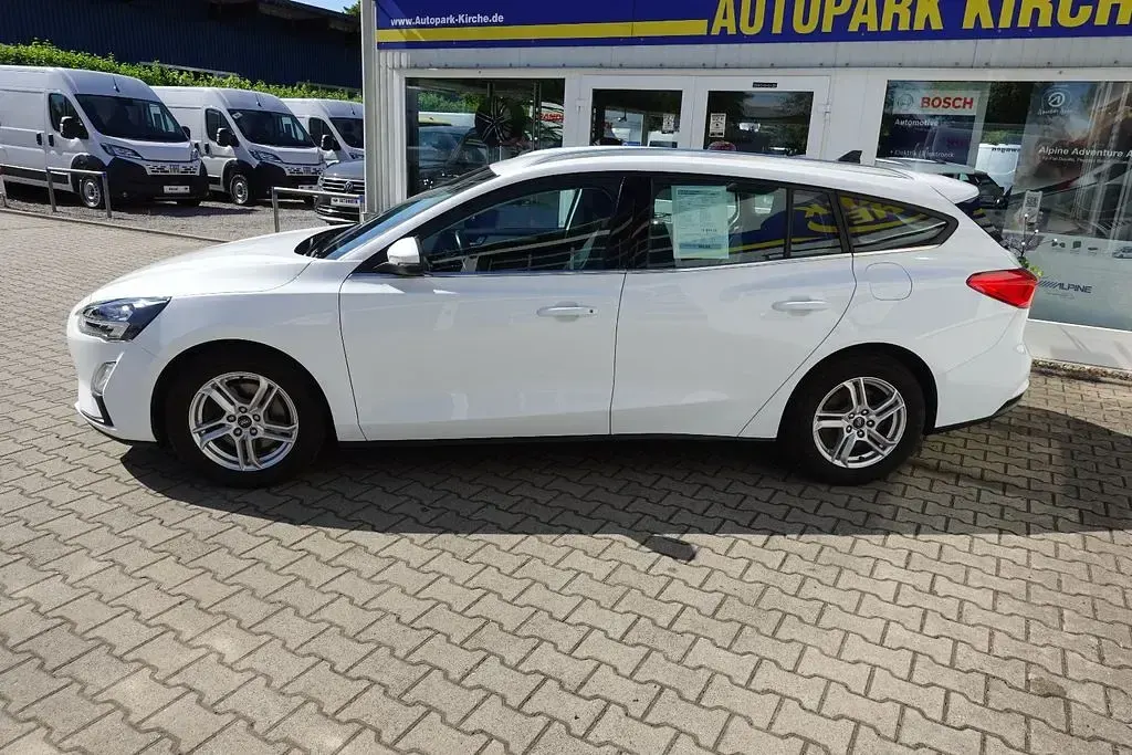 Gebraucht Ford Focus Cool & Connect 120 PS (88 kW) 2021 Weiß Limousine