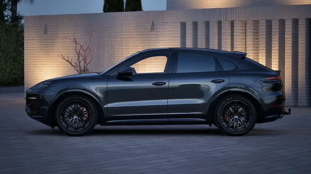 Gebraucht Porsche Cayenne Coupe GTS 500 PS (367 kW) 2024 Schwarz SUV
