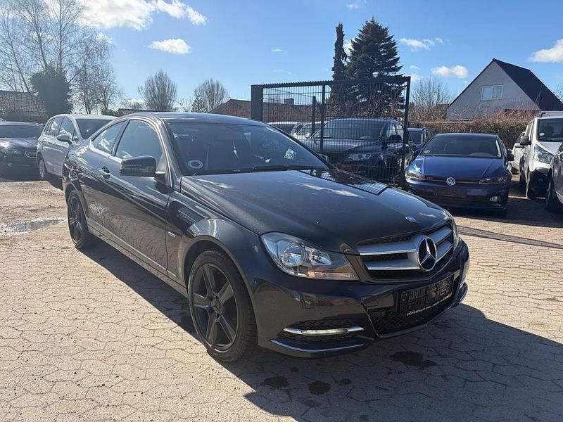 Gebraucht Mercedes C180 156 PS (114 kW) 2011 Grau Coupé