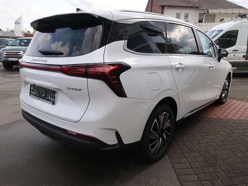 Neu DFSK Forthing 4 177 PS (130 kW) 2025 Weiß Van / Kleinbus