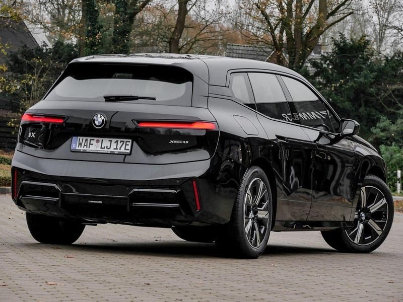 Gebraucht BMW iX M Sport 300 kW (408 PS) 2025 Schwarz SUV