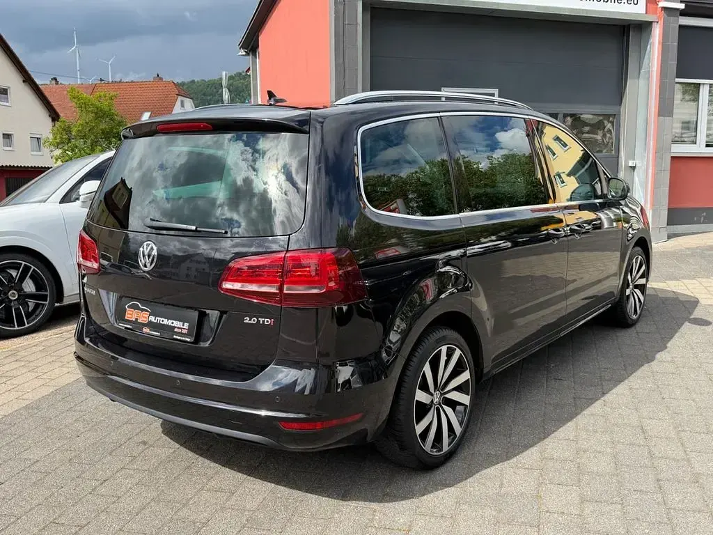 Gebraucht VW Sharan Highline 184 PS (135 kW) 2015 Deep black perleff Van / Kleinbus