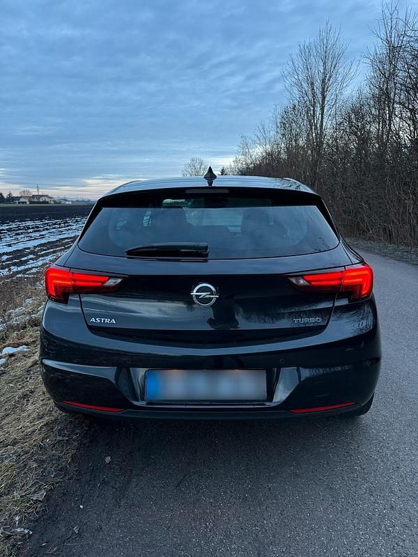 Gebraucht Opel Astra 150 PS (110 kW) 2016 Schwarz Limousine
