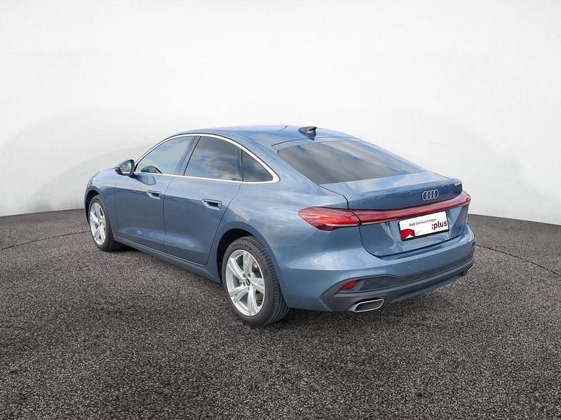 Second-hand Audi A5 Performance 150 CP (110 kW) 2025 Albastru Berlinǎ