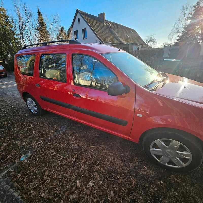 Gebraucht Dacia Logan 89 PS (65 kW) 2009 Rot Kombi