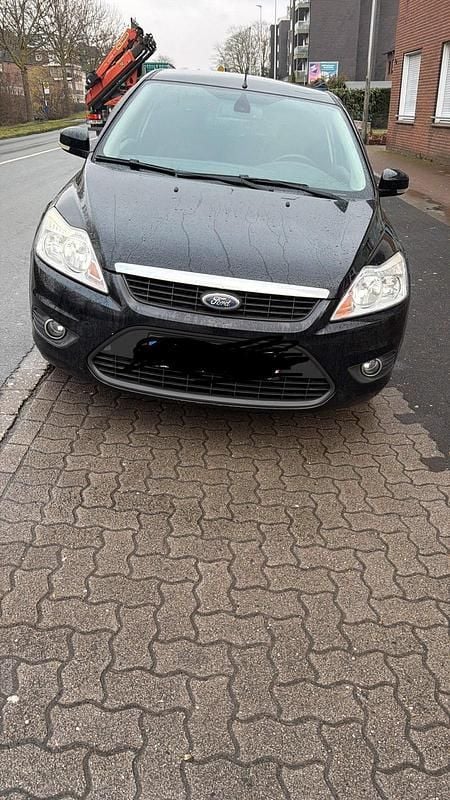 Gebraucht Ford Focus 101 PS (74 kW) 2010 Schwarz Limousine