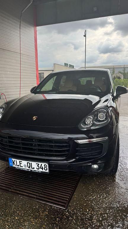 Schwarz Gebraucht 2015 Porsche Cayenne SUV | 27.500 € (Fairer Preis) - Bild 1/4