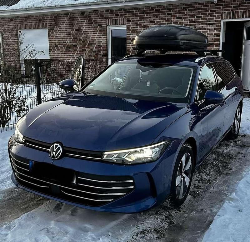 Gebraucht VW Passat Business 150 PS (110 kW) 2024 Blau Kombi