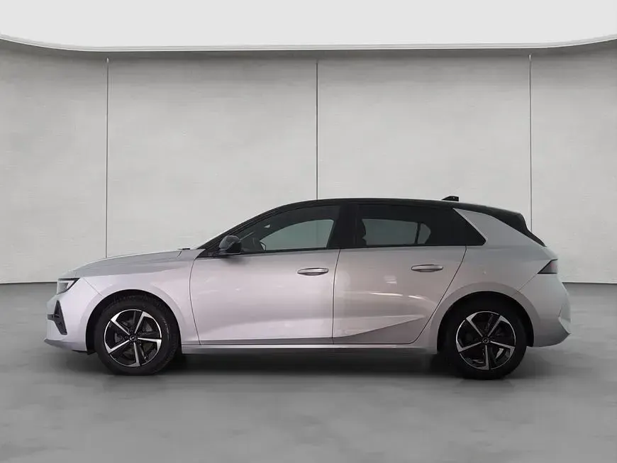 Gebraucht Opel Astra 131 PS (96 kW) 2025 Silber Kleinwagen