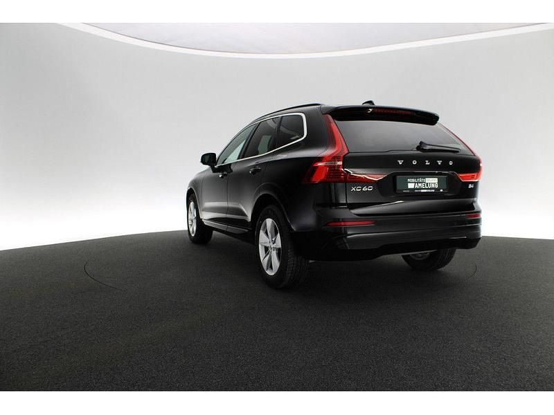 Gebraucht Volvo XC60 Core 197 PS (144 kW) 2023 Schwarz SUV