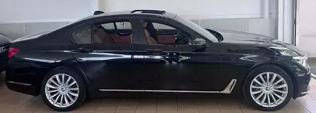 Gebraucht BMW 730 Performance 265 PS (194 kW) 2019 Saphirschwarz Limousine