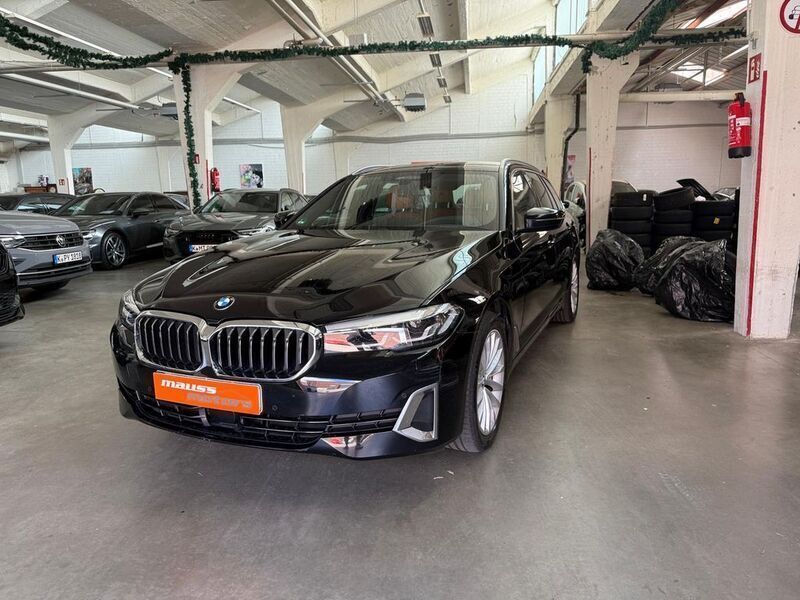 Schwarz Gebraucht 2021 BMW 520 Luxury Line Limousine | 28.880 € (Superpreis) - Bild 1/4