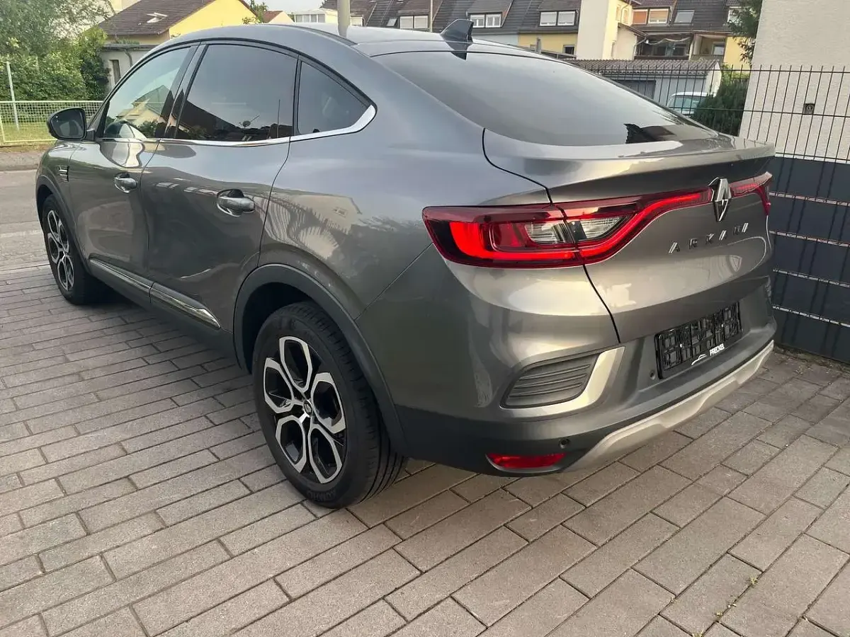 Gebraucht Renault Arkana Techno 140 PS (102 kW) 2023 Gray m SUV