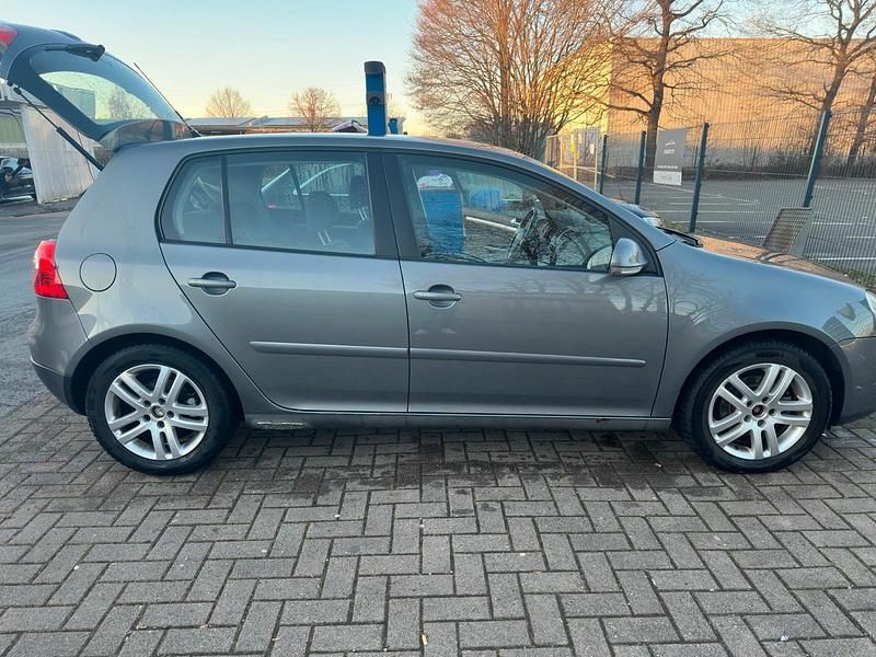 Gebraucht VW Golf VI 102 PS (75 kW) 2008 Grau Kleinwagen