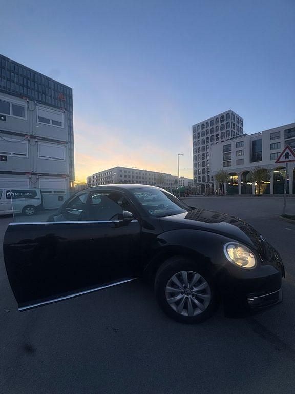 Gebraucht VW Beetle 105 PS (77 kW) 2012 Schwarz Kleinwagen