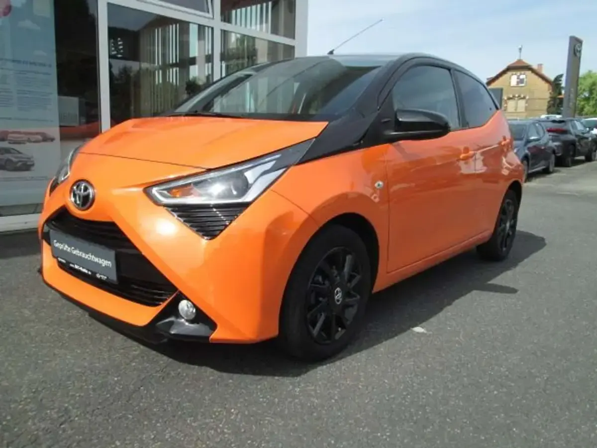 Gebraucht Toyota Aygo X-cite 72 PS (52 kW) 2019 Mandarine Kleinwagen