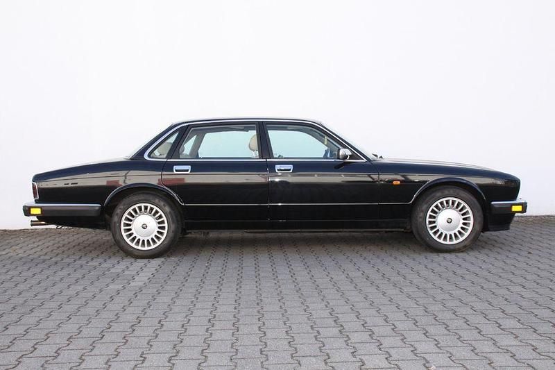 Gebraucht Jaguar XJ12 311 PS (228 kW) 1994 Schwarz Limousine