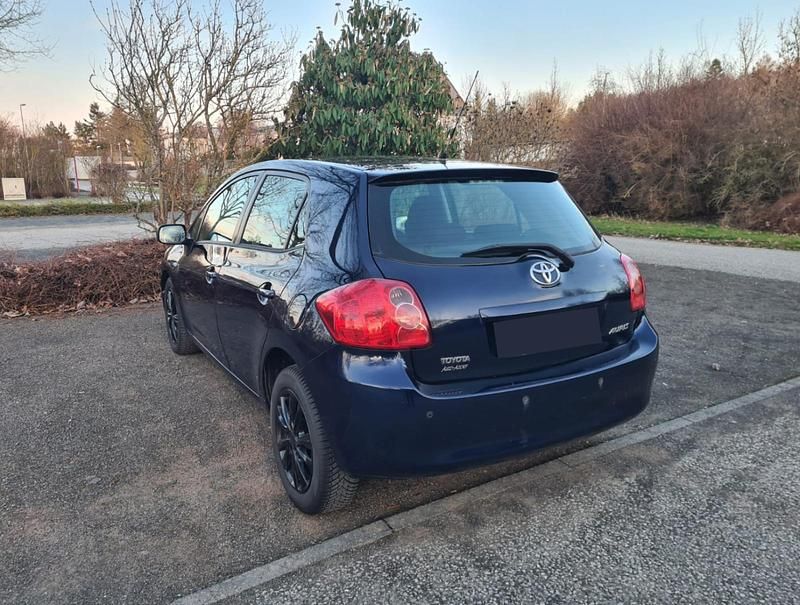 Gebraucht Toyota Auris 126 PS (92 kW) 2009 Blau Kleinwagen