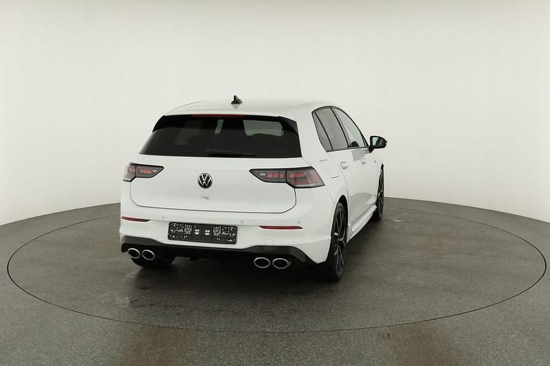 Gebraucht VW Golf VIII Style 333 PS (244 kW) 2025 Pure white