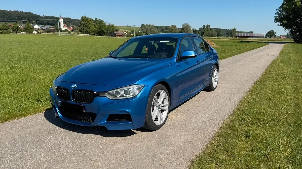 Gebraucht BMW 335 Performance 306 PS (225 kW) 2013 Blau Limousine