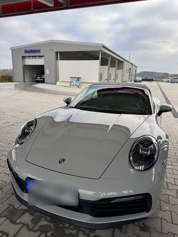 Grau Gebraucht 2019 Porsche 911 Carrera S Cabriolet Cabrio | 121.999 € (Guter Preis) - Bild 1/4