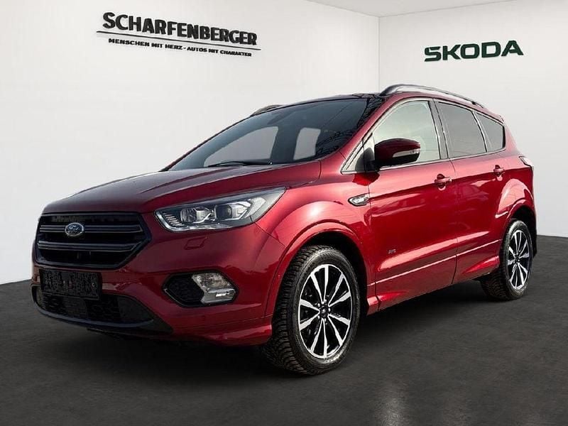 Gebraucht Ford Kuga ST-Line 179 PS (131 kW) 2019 Rot SUV