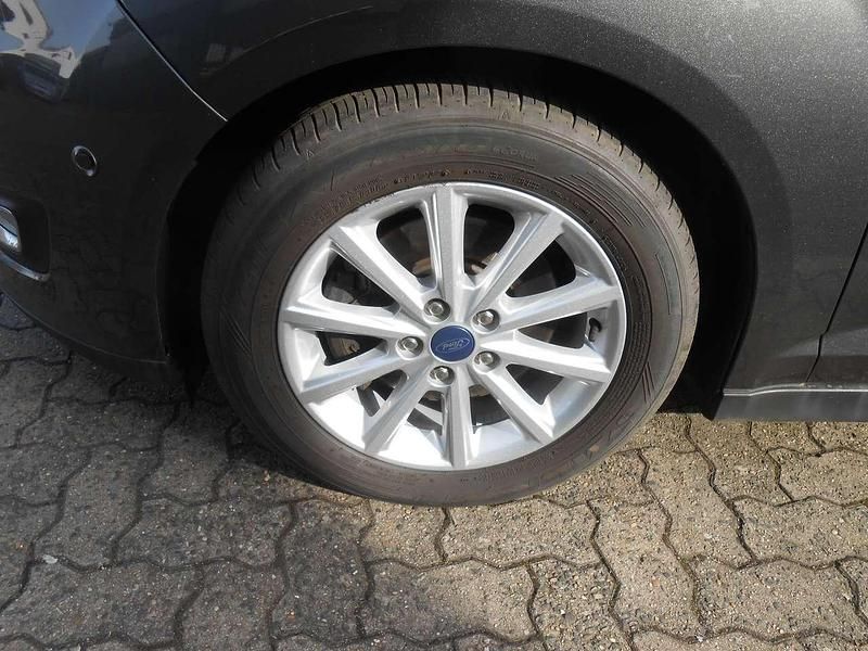 Gebraucht Ford Grand C-Max Titanium 125 PS (91 kW) 2018 Grau Van / Kleinbus