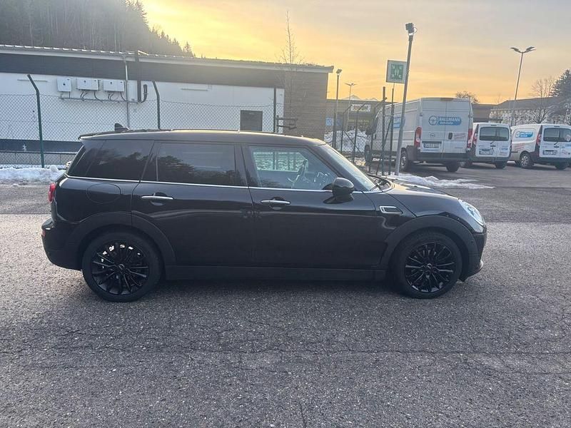 Gebraucht Mini Cooper Clubman Essential 136 PS (100 kW) 2019 Schwarz Kombi