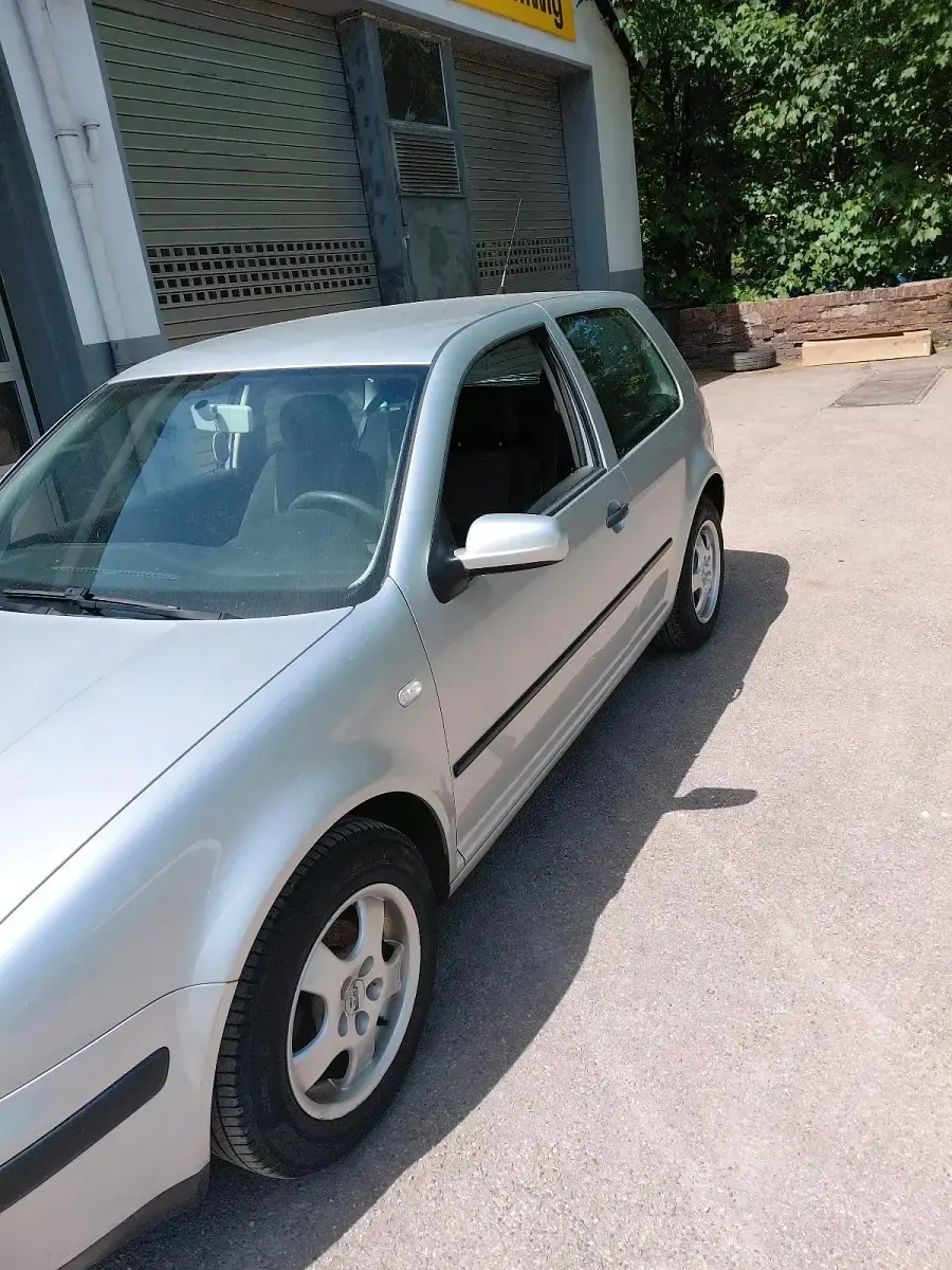 Gebraucht VW Golf IV 75 PS (55 kW) 2003 Silber Limousine