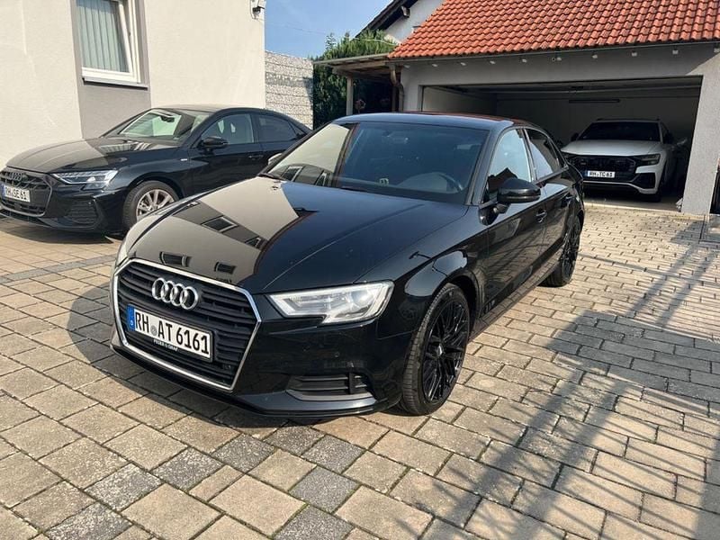 Schwarz Gebraucht 2019 Audi A3 Limousine | 17.000 € (Fairer Preis) - Bild 1/4