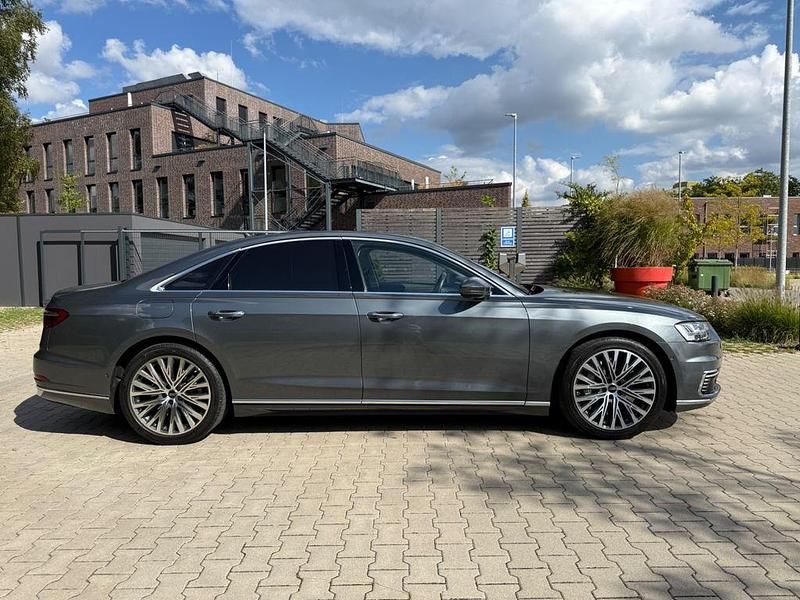 Gebraucht Audi A8 Ambiente 449 PS (330 kW) 2021 Grau Limousine