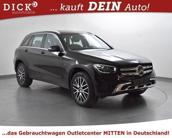 Schwarz uni. Gebraucht 2020 Mercedes GLC300e SUV | 26.450 € (Superpreis) - Bild 1/4