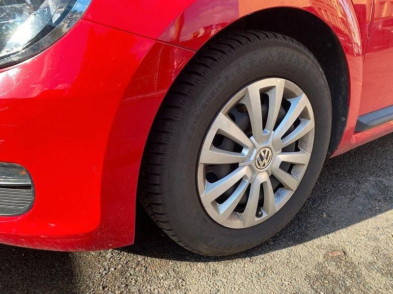 Gebraucht VW Beetle 105 PS (77 kW) 2015 Rot Kleinwagen