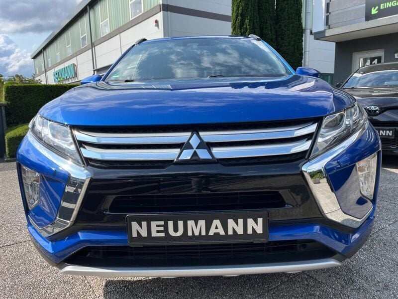 Blau Gebraucht 2019 Mitsubishi Eclipse Cross Diamant Edition SUV | 15.999 € (Guter Preis) - Bild 1/4