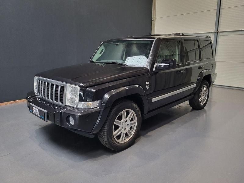 Brilliant black Gebraucht 2009 Jeep Commander Overland SUV | 16.950 € (Etwas zu teuer) - Bild 1/4