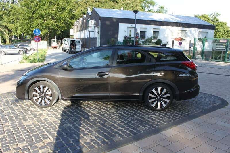 Braun Gebraucht 2017 Honda Civic Comfort Kombi | 11.950 € (Guter Preis) - Bild 1/4
