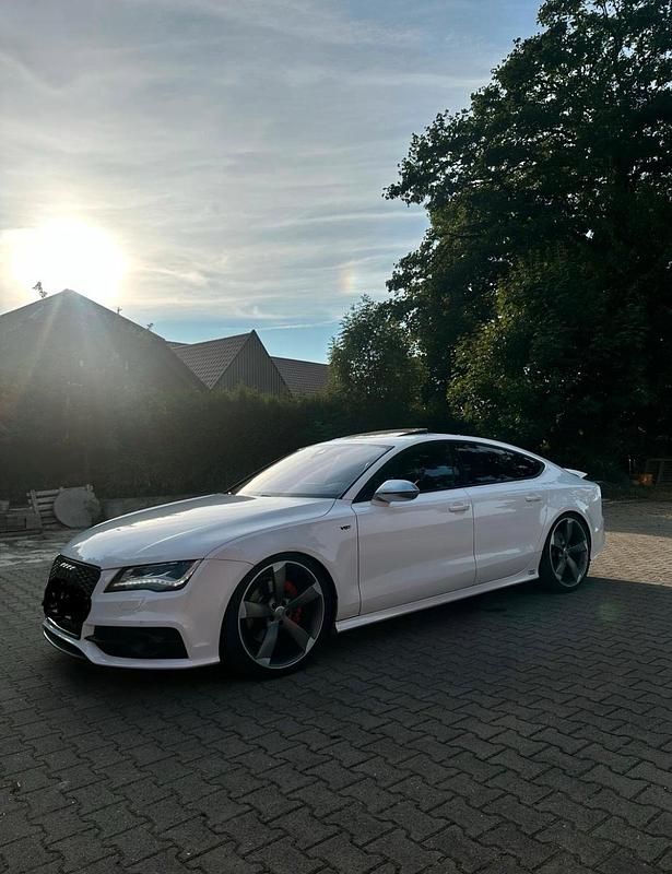 Weiß Gebraucht 2013 Audi A7 Sportback Comfort Kleinwagen | 18.499 € (Etwas zu teuer) - Bild 1/4