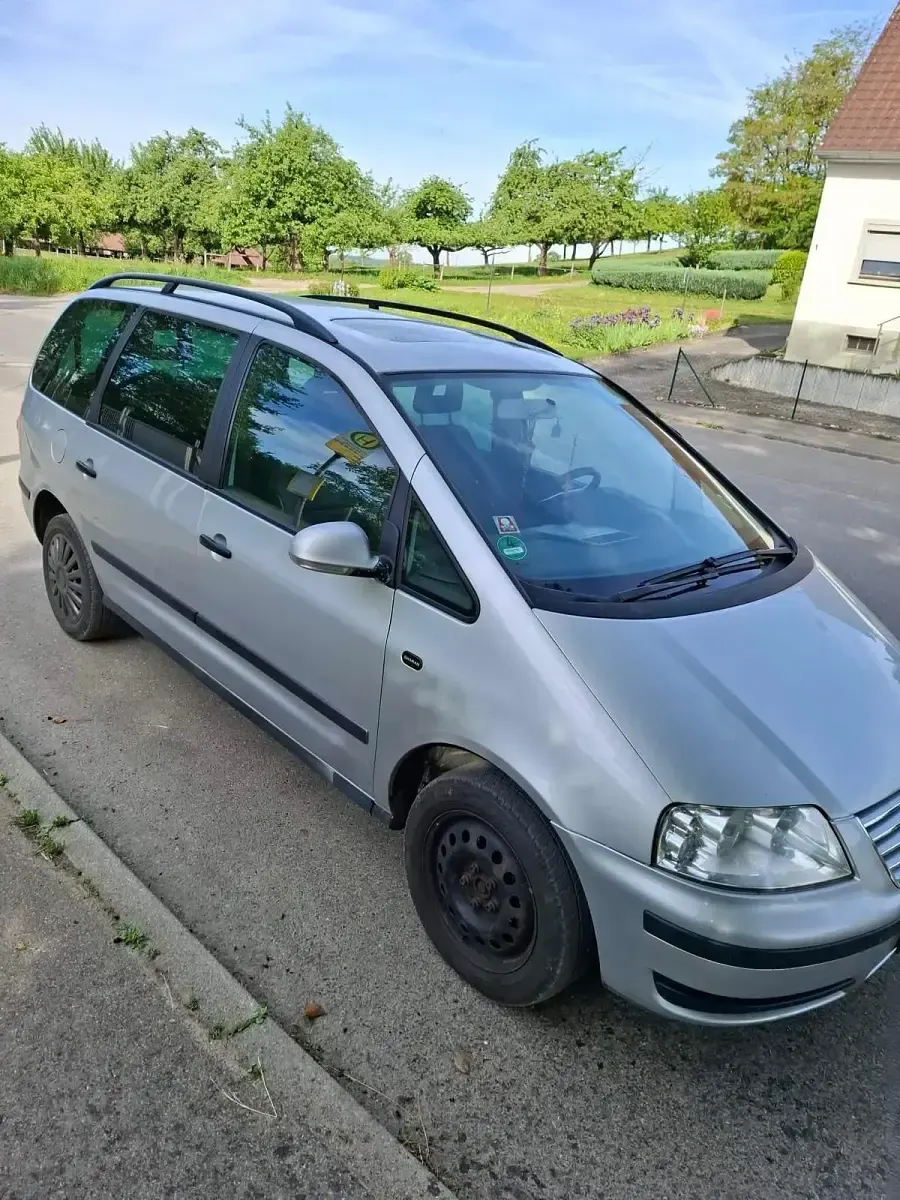 Używany VW Sharan 140 KM (102 kW) 2008 Szary Minivan
