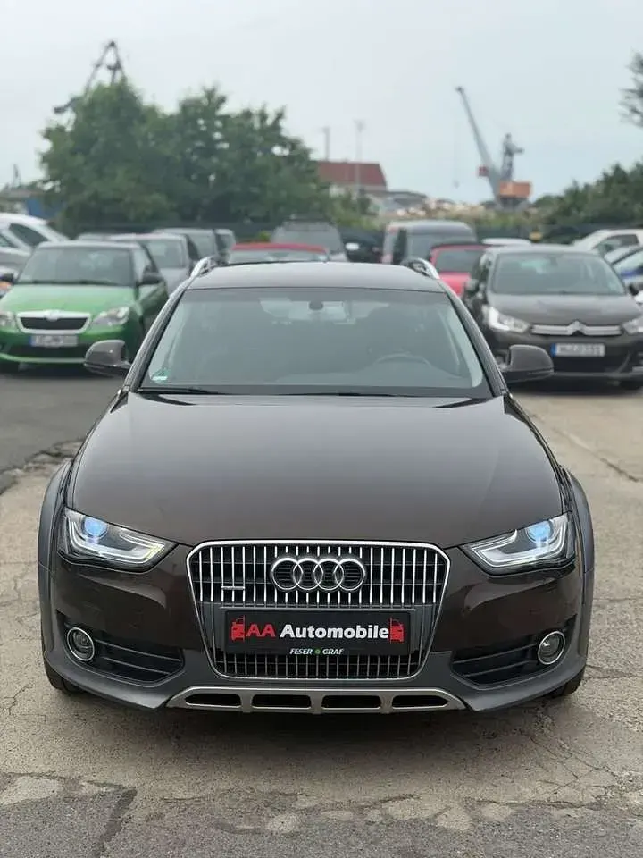 Gebraucht Audi A4 Allroad Comfort 177 PS (130 kW) 2012 Braun Kombi