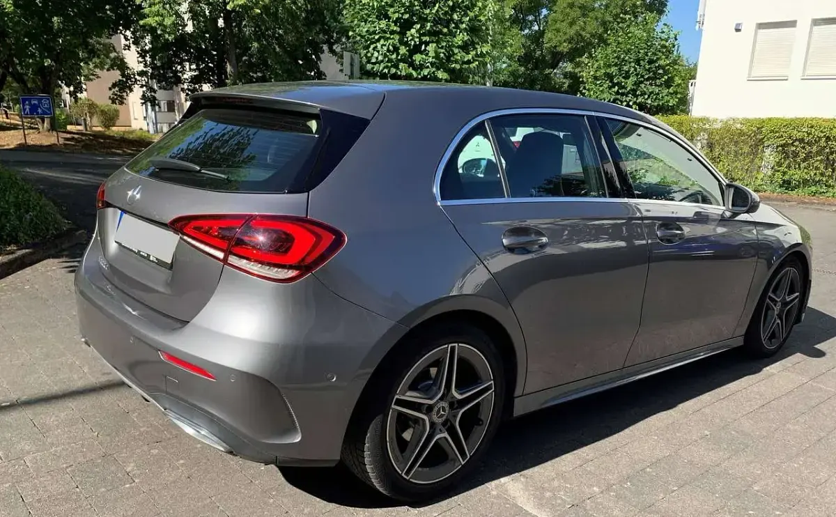 Gebraucht Mercedes A200 AMG line 150 PS (110 kW) 2019 Grau Limousine