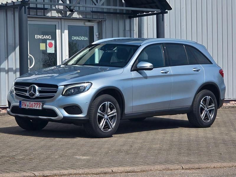 Gebraucht Mercedes GLC220 170 PS (125 kW) 2016 Silber SUV