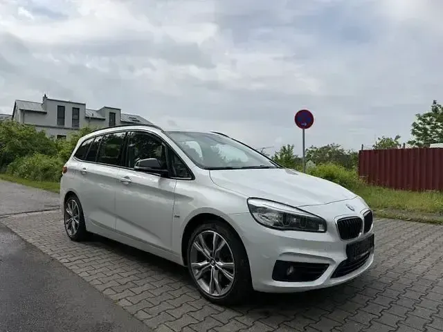 Gebraucht BMW 220 Gran Tourer Sport Line 190 PS (139 kW) 2015 Andere Van / Kleinbus