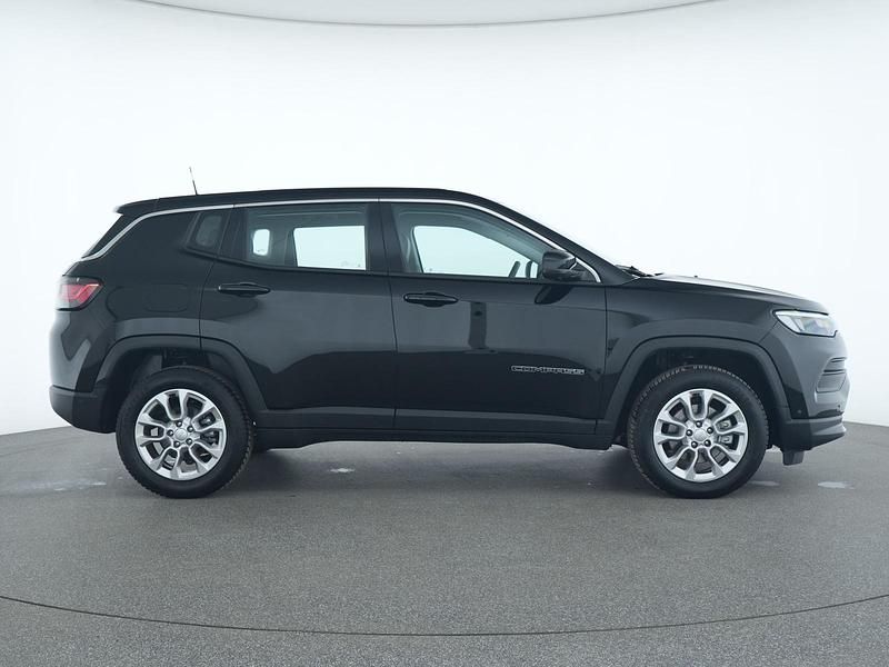 Gebraucht Jeep Compass Altitude 131 PS (96 kW) 2024 Schwarz SUV