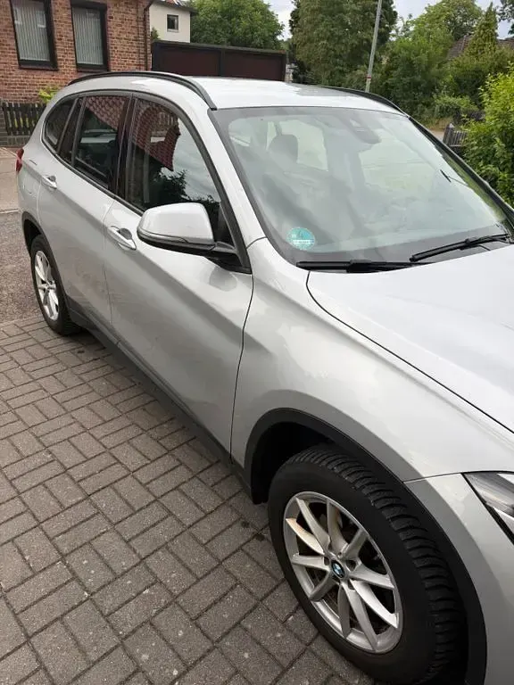 Gebraucht BMW X1 150 PS (110 kW) 2019 Silber SUV