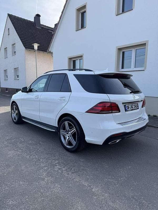 Gebraucht Mercedes GLE350 AMG line 258 PS (189 kW) 2015 Weiß SUV