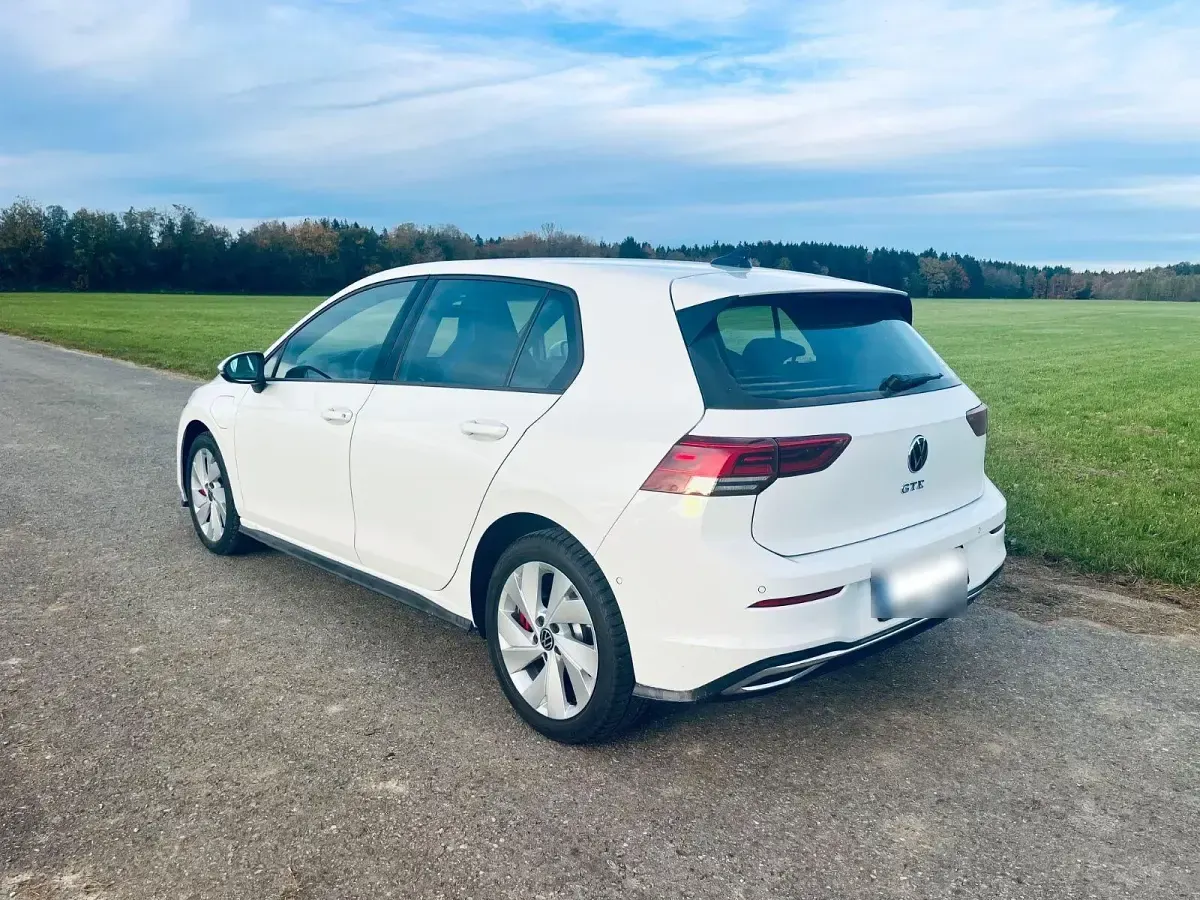 Gebraucht VW Golf VIII GTE 245 PS (180 kW) 2021 Weiß Limousine