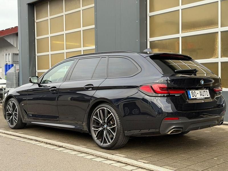 Gebraucht BMW 530 M Sport 286 PS (210 kW) 2022 Schwarz Limousine